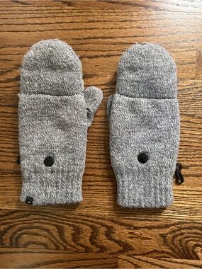Urban Outfitters Cozy Gray Knit Convertible Mittens